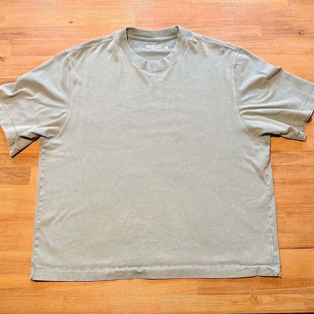 Abercrombie & Fitch Heavyweight Essentials Cropped Tall T-Shirt Size L Sage Gree
